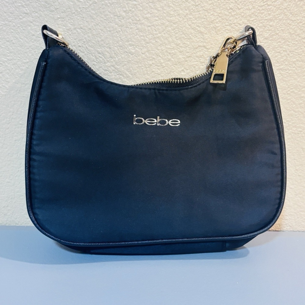 Bebe‎ Black Purse Bag Handbag Gold Accents Chain Handle Classic Zip Style Clean